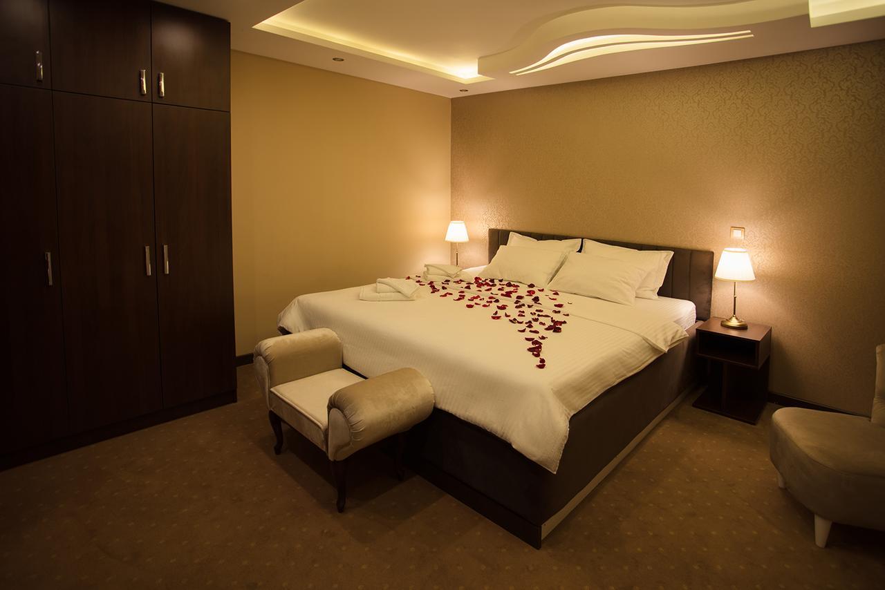 Garni Hotel President De Luxe Kragujevac Esterno foto