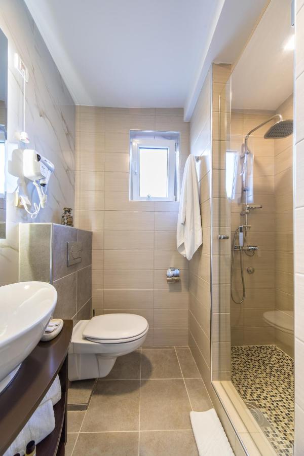 Garni Hotel President De Luxe Kragujevac Esterno foto