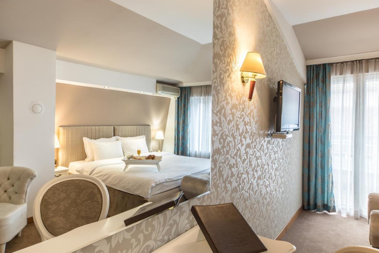 Garni Hotel President De Luxe Kragujevac Esterno foto