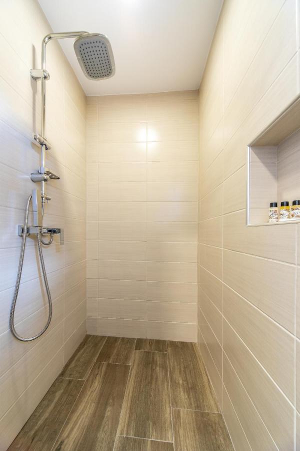 Garni Hotel President De Luxe Kragujevac Esterno foto