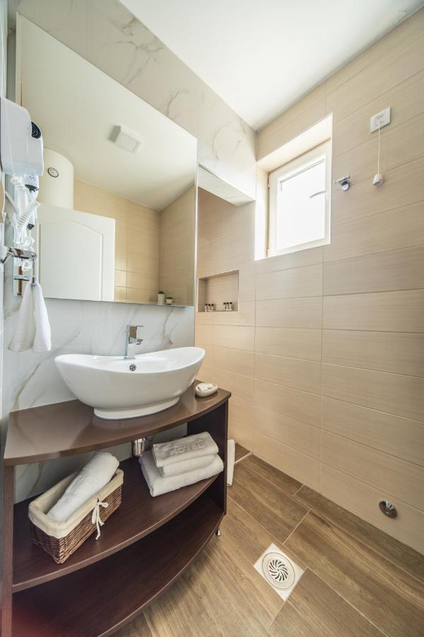 Garni Hotel President De Luxe Kragujevac Esterno foto