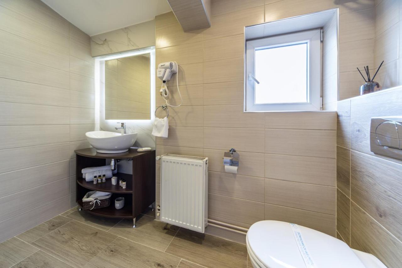 Garni Hotel President De Luxe Kragujevac Esterno foto